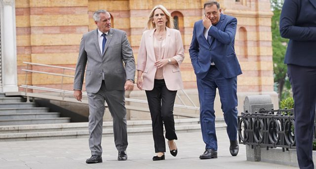 Banja Luka: Održan sastanak Stanivukovića i Dodika